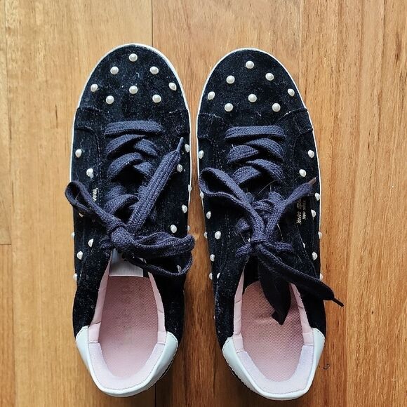 Kate Spade Black Sneakers with White Accents - Women's Size 9